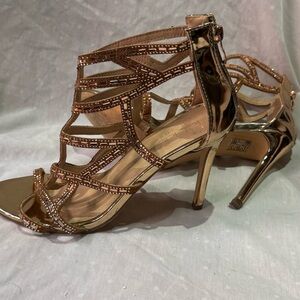 Nicole Miller Rose gold bedazzled gladiator heels, size 8.5, perfect for parties